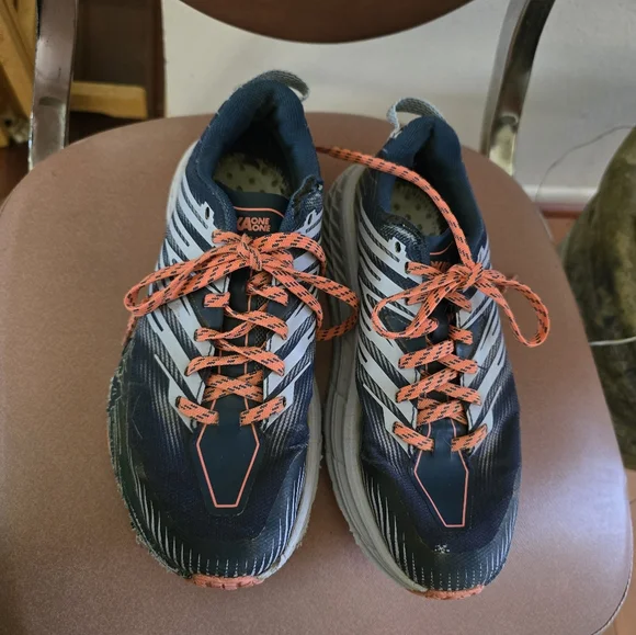 HOKA SPEEDGOAT 4 - Picture 2 of 9